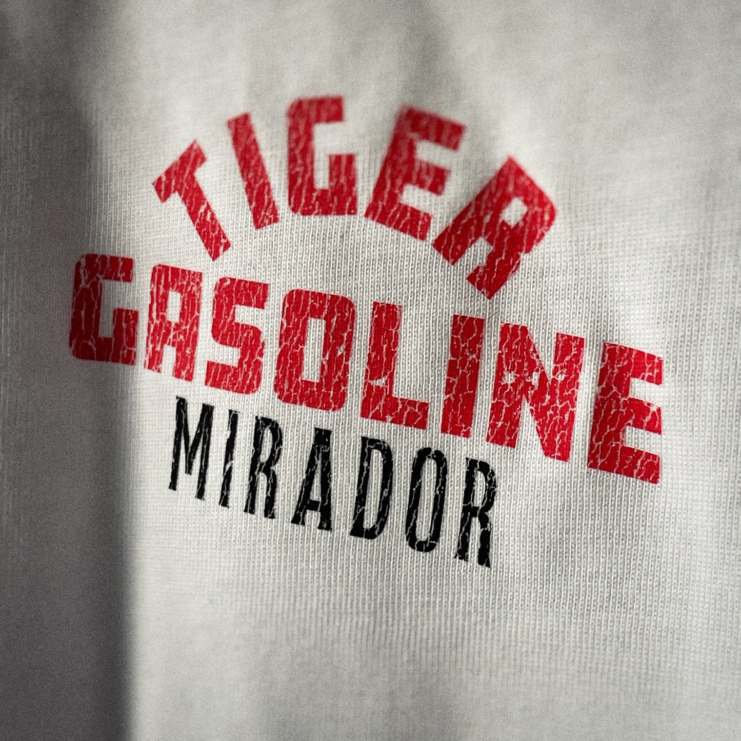 T-shirt imprimé unisexe - "Tiger Gasoline"