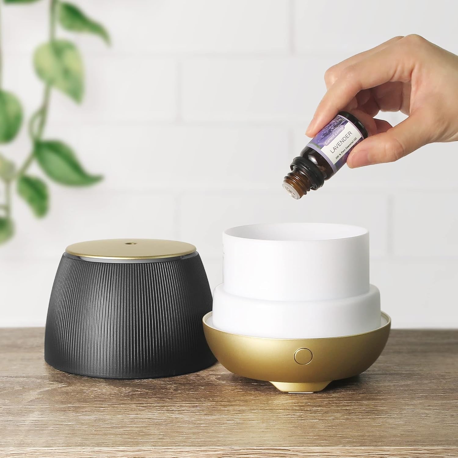 Diffuseurs D'Huiles Essentielles De 150 ML Pour La Maison, Diffuseur D'Aromathérapie avec Câble USB De Parfum À Changement De Couleur, Cadeau Noir